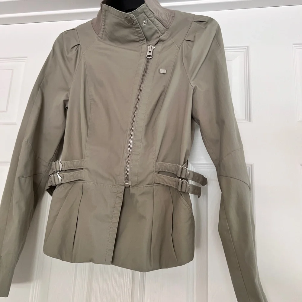 Jacket - Picture 3 of 6